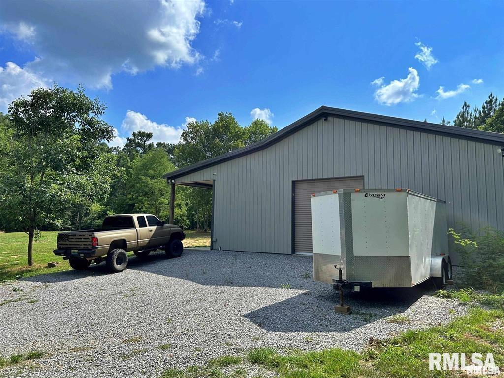 40 Presley Loop Golconda, IL 62938 - Photo 6 of 40 a view of a car in front of a house