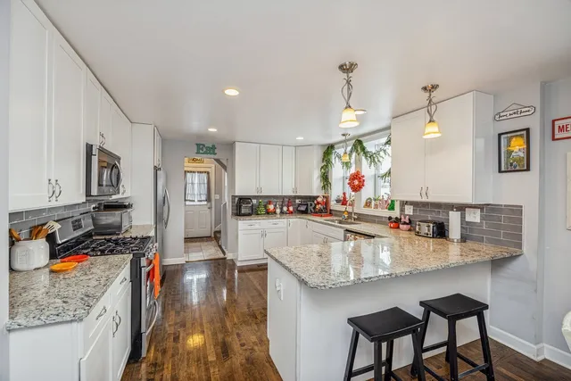 $499,900 | 3647 Euclid Avenue, Berwyn, IL 60402