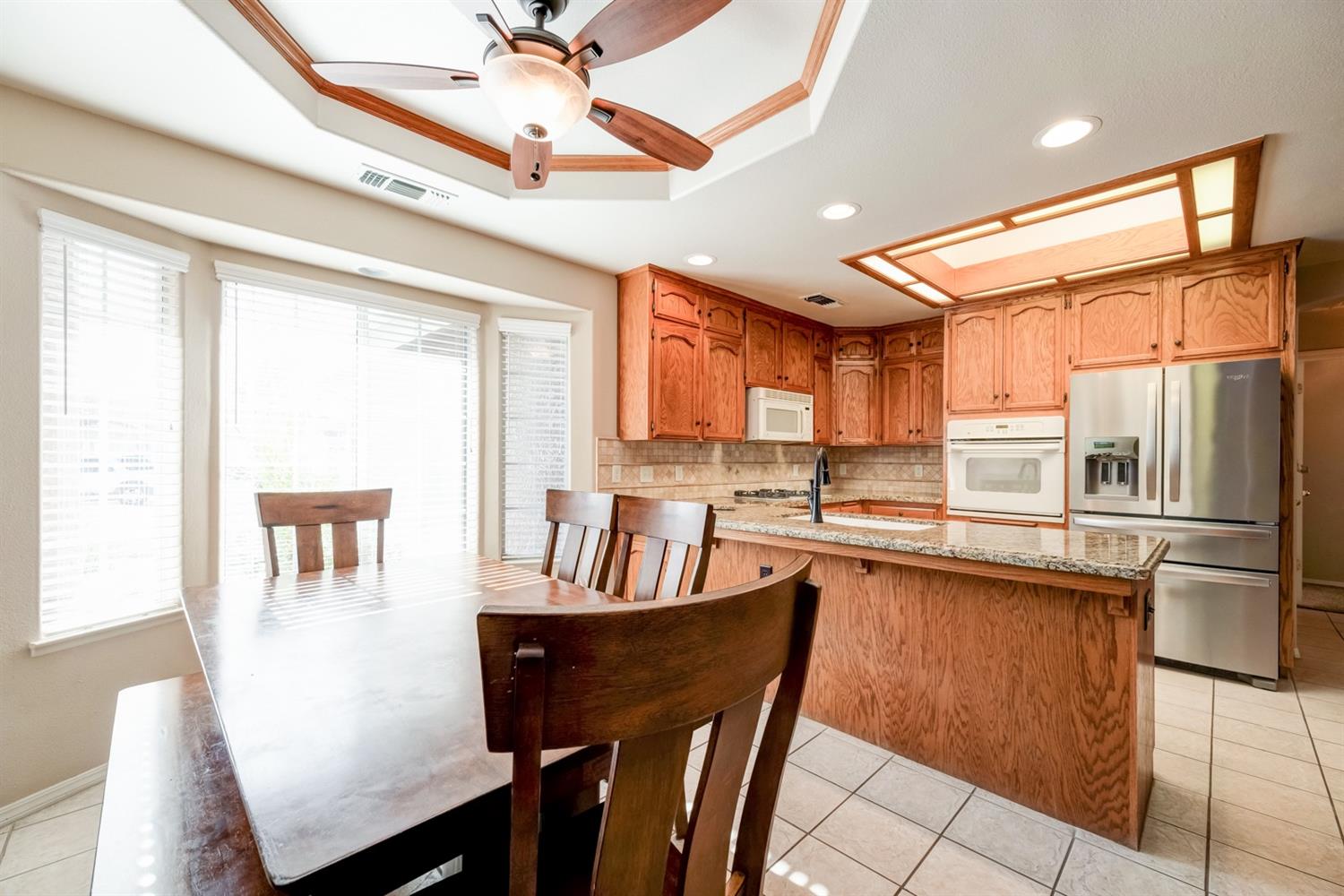 2313 Jonathan Way Madera, CA 93637 - Photo 14 of 33