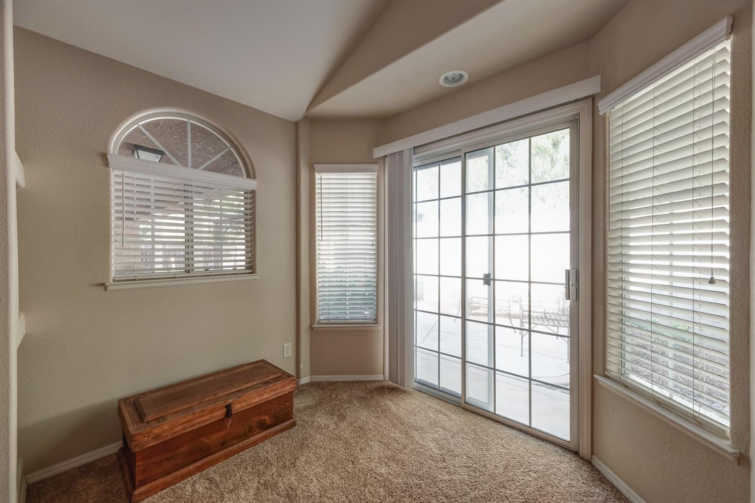 2313 Jonathan Way Madera, CA 93637 - Photo 17 of 33