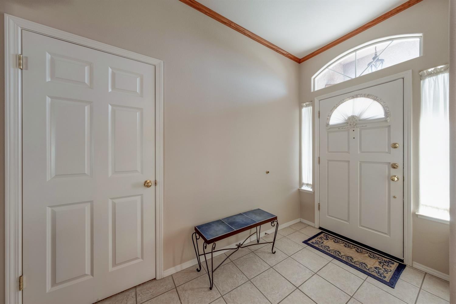 2313 Jonathan Way Madera, CA 93637 - Photo 3 of 33