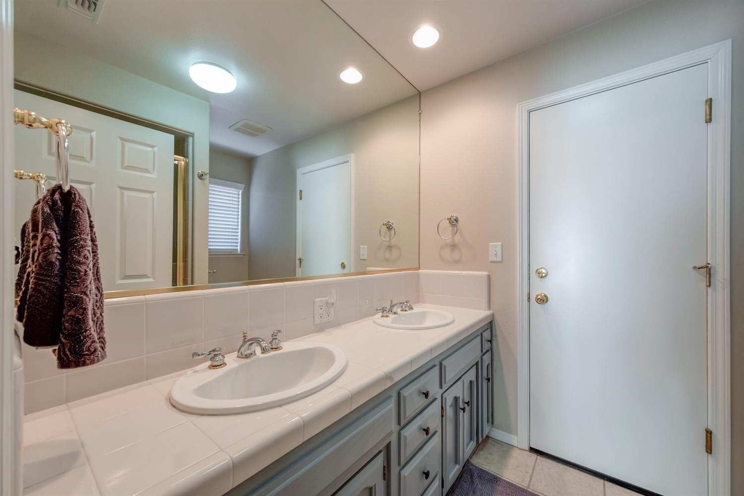 2313 Jonathan Way Madera, CA 93637 - Photo 27 of 33