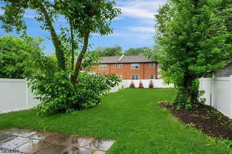 84 Grove Street Somerville, NJ 08876 - Photo 2 of 32