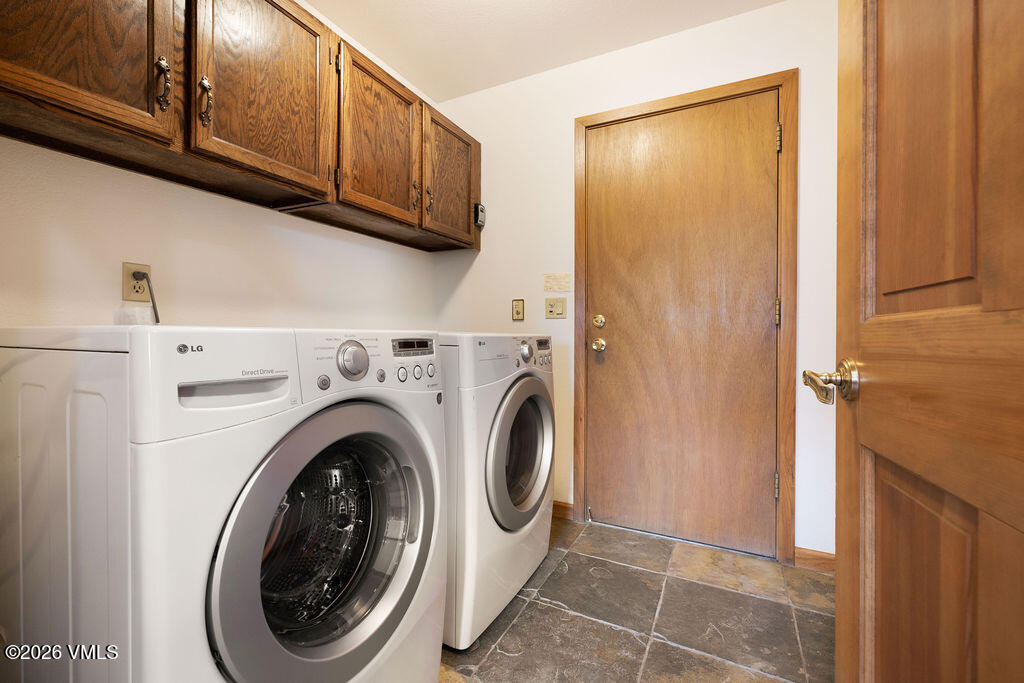440 Nottingham Road, Unit 14 Avon, CO 81620 - Photo 29 of 32 2607_chambertin_th_14_interior_laundry