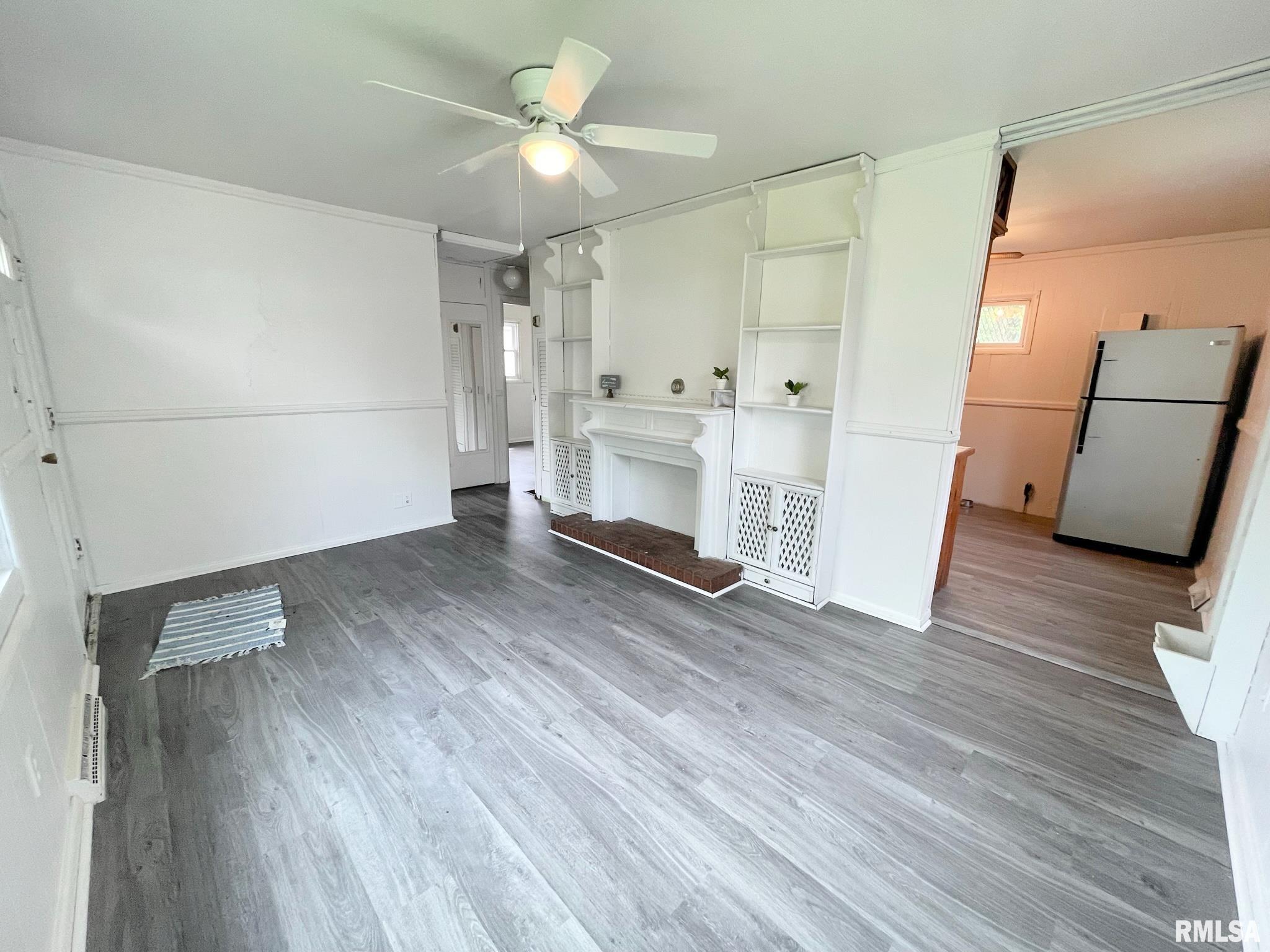9 Hedge Drive Springfield, IL 62702 - Photo 3 of 7 Gallery Image 3