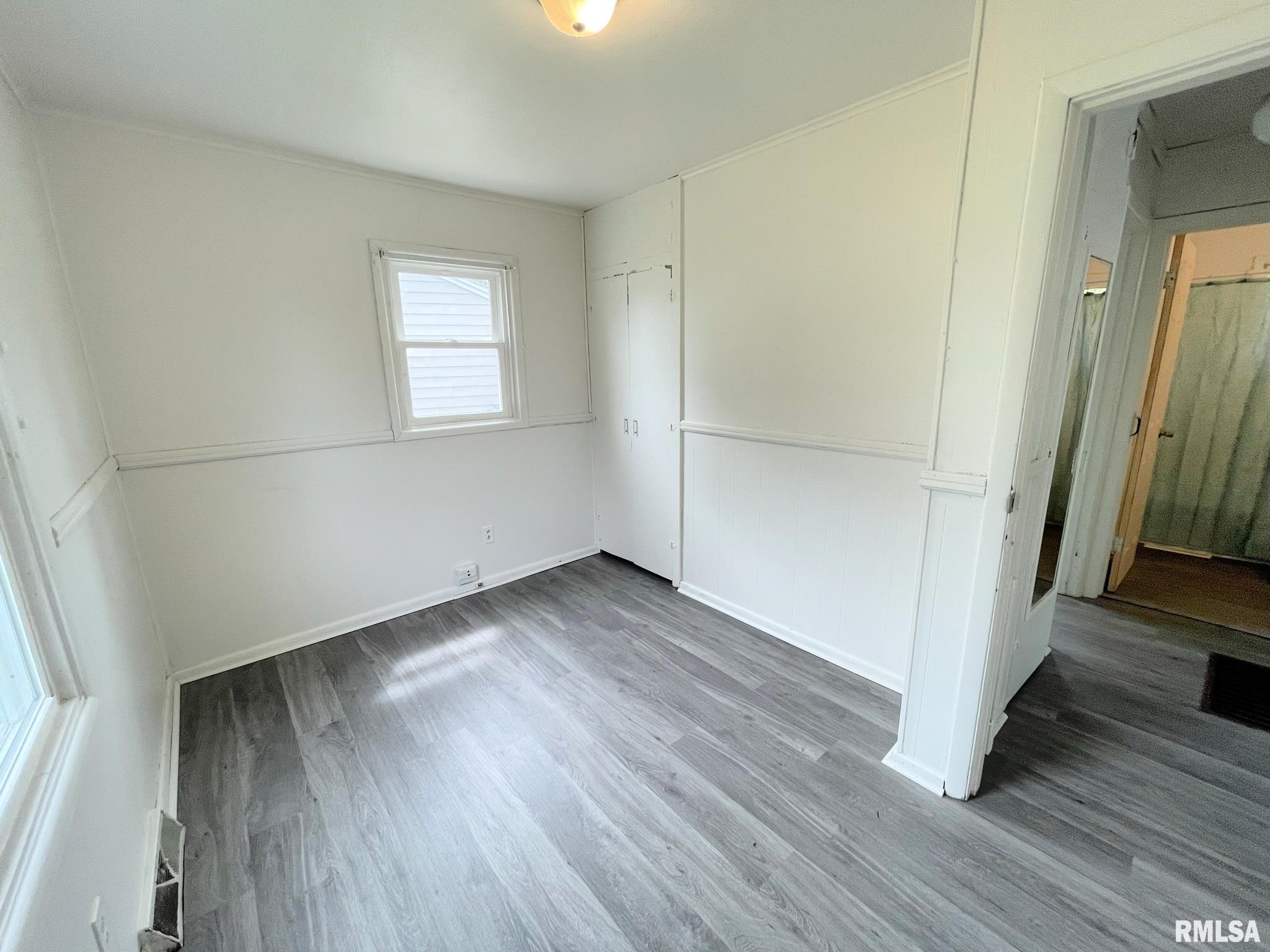 9 Hedge Drive Springfield, IL 62702 - Photo 5 of 7 Gallery Image 5