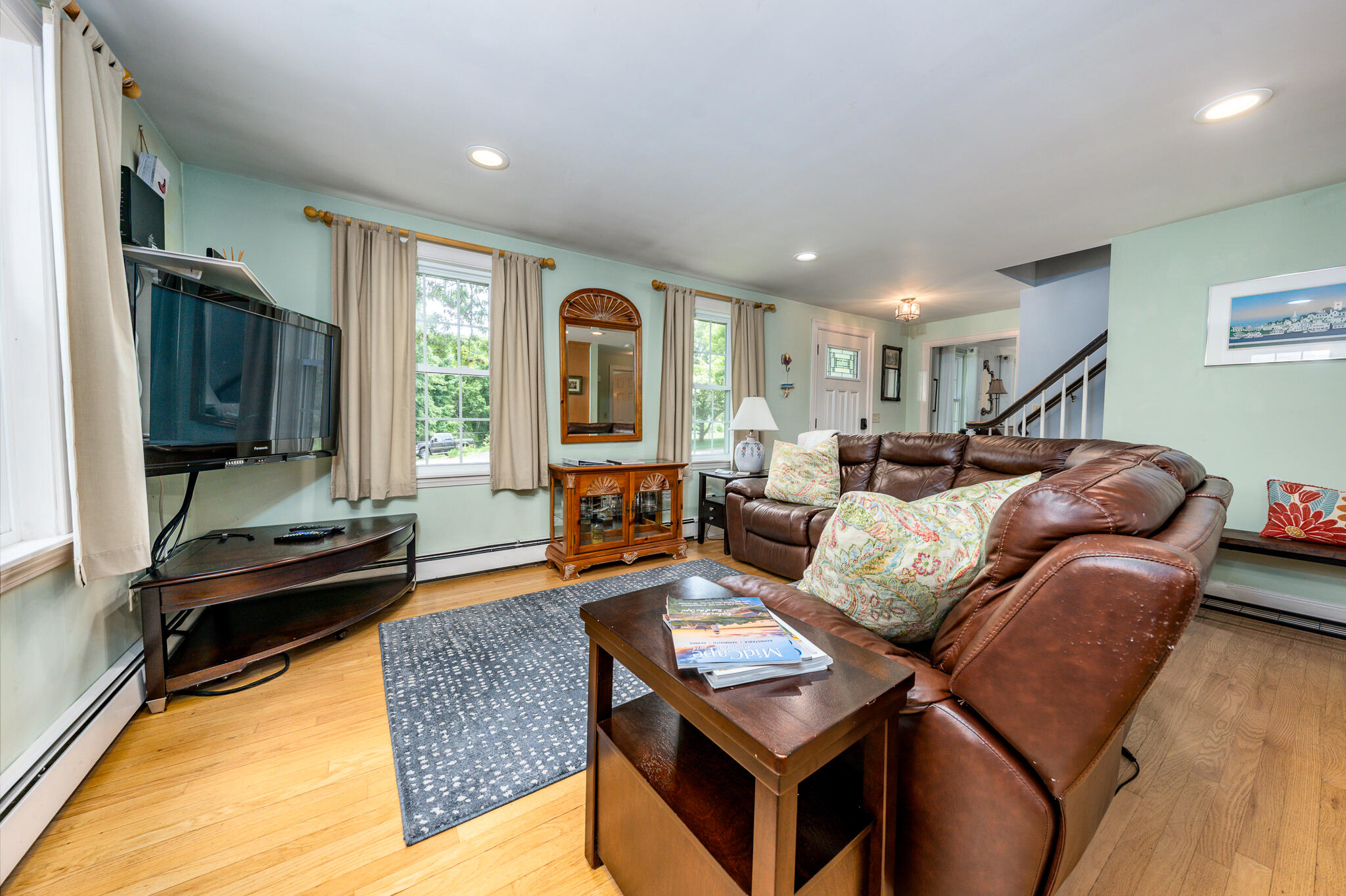 14 Oxner Road Centerville, MA 02632 - Photo 8 of 49 livroom1