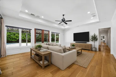 $3,365,000 | 11527 North Lou-Al Court, Houston, TX 77024