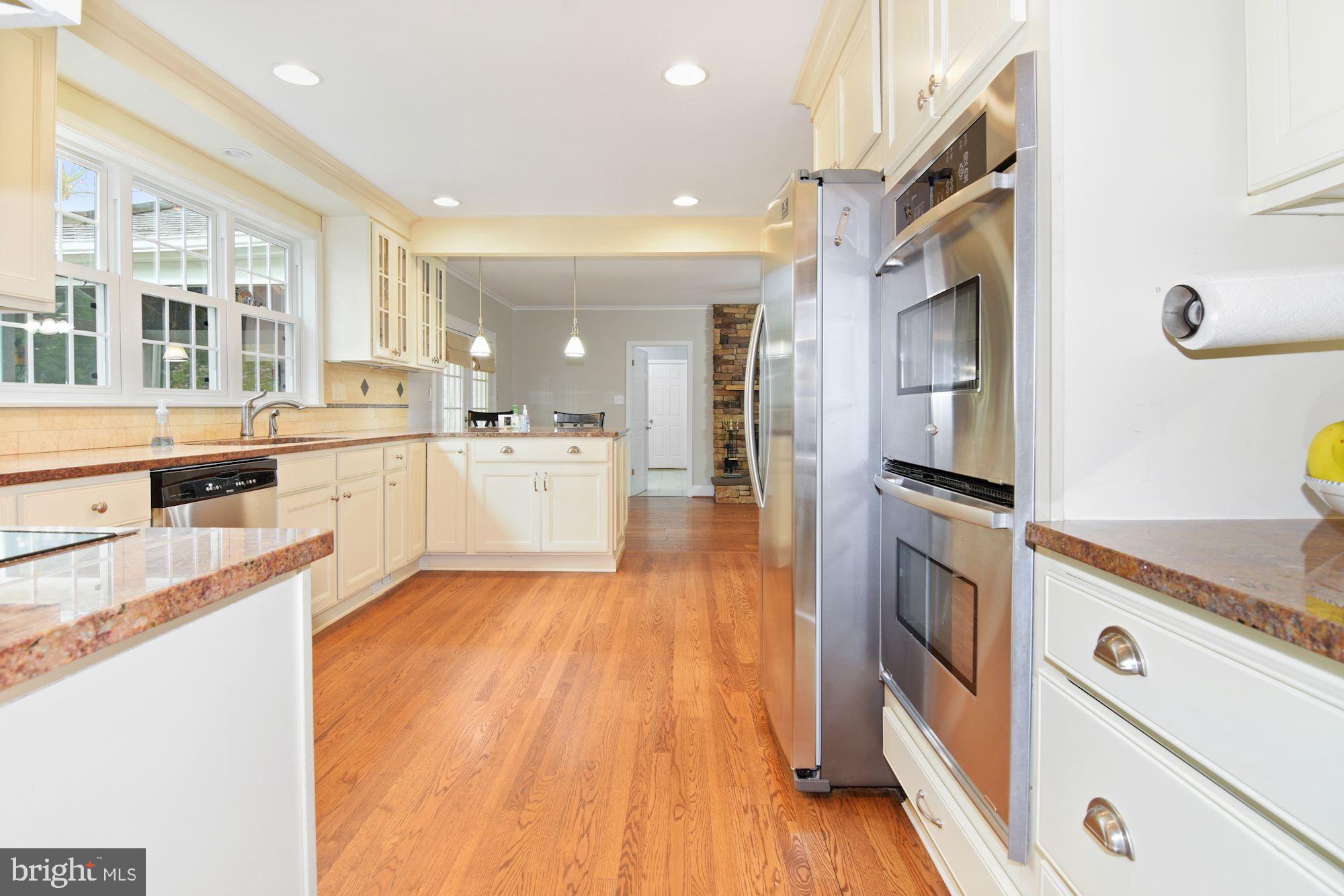 5 Emerson Road Severna Park, MD 21146 - Photo 15 of 77 Hardwoods