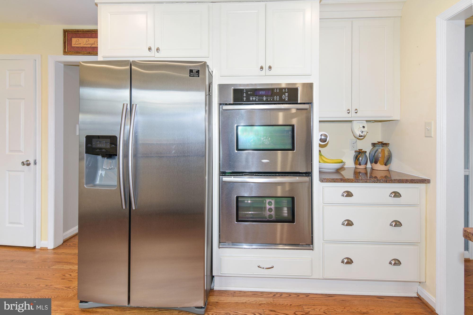 5 Emerson Road Severna Park, MD 21146 - Photo 17 of 77 Stainless Appliances and Wall Double Oven