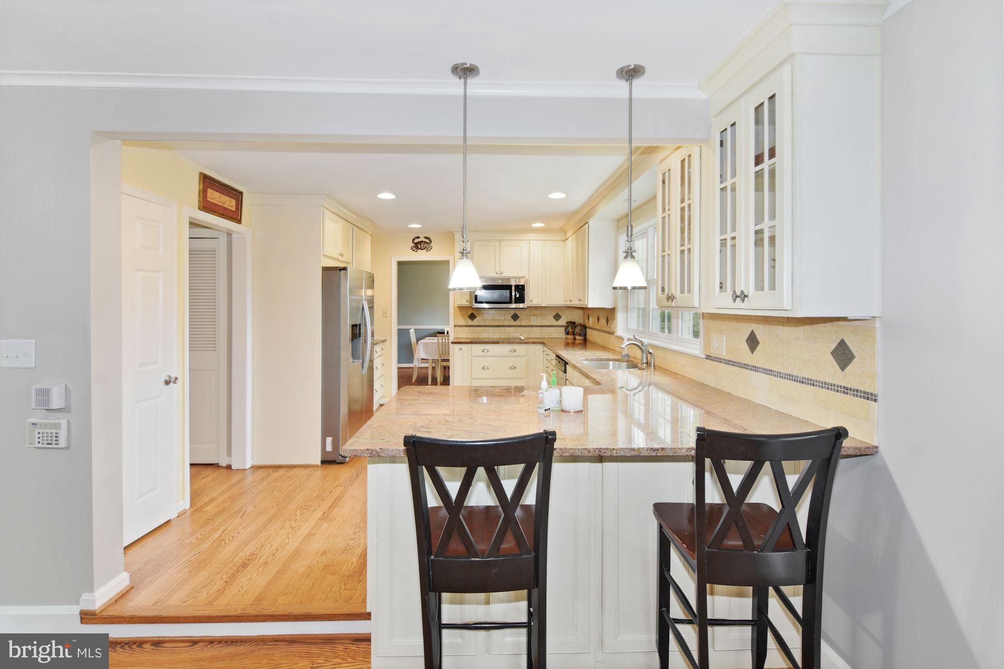 5 Emerson Road Severna Park, MD 21146 - Photo 19 of 77 Breakfast Bar