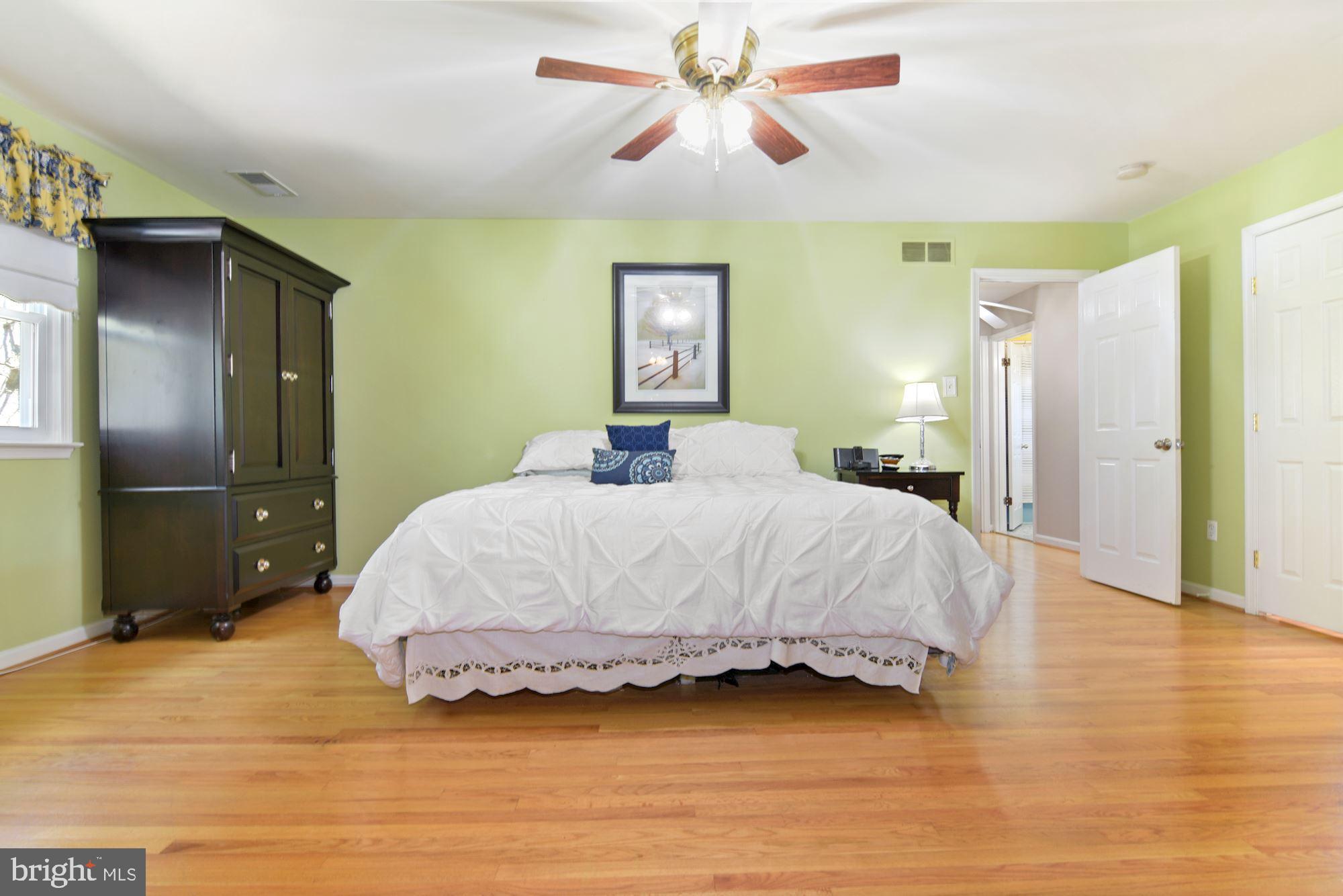 5 Emerson Road Severna Park, MD 21146 - Photo 29 of 77 Master Bedroom with Ceiling Fan