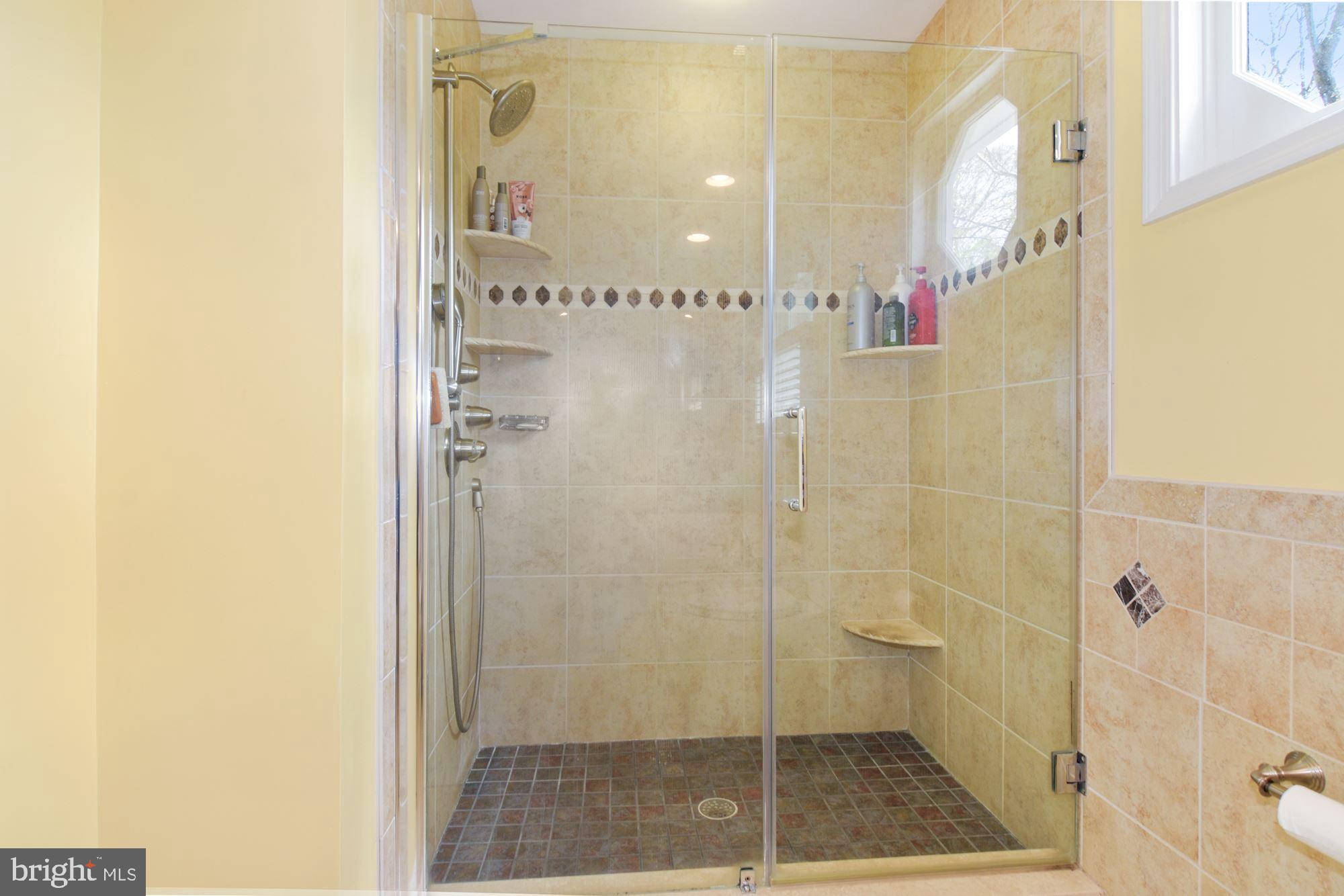 5 Emerson Road Severna Park, MD 21146 - Photo 37 of 77 Separate Shower