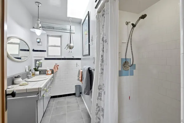 $1,699,000 | 425 South Horne Street, Oceanside, CA 92054