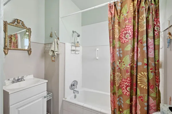 $1,699,000 | 425 South Horne Street, Oceanside, CA 92054