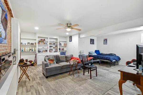 $1,699,000 | 425 South Horne Street, Oceanside, CA 92054