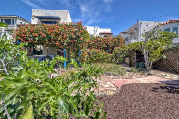 $1,699,000 | 425 South Horne Street, Oceanside, CA 92054