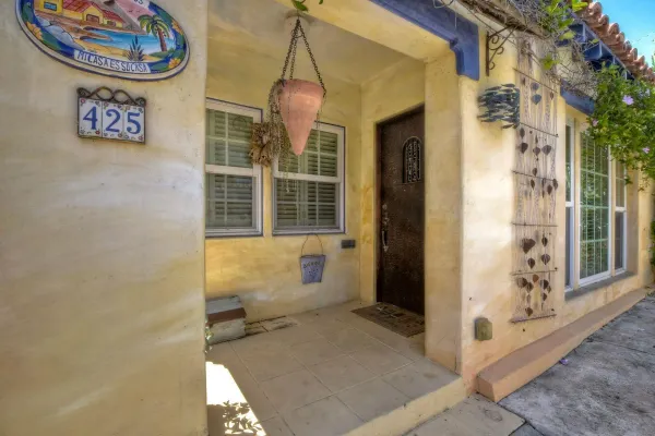 $1,699,000 | 425 South Horne Street, Oceanside, CA 92054