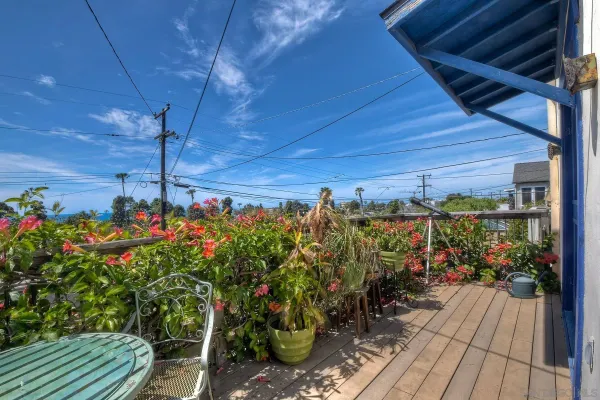$1,699,000 | 425 South Horne Street, Oceanside, CA 92054