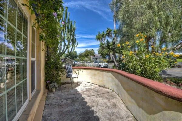 $1,699,000 | 425 South Horne Street, Oceanside, CA 92054