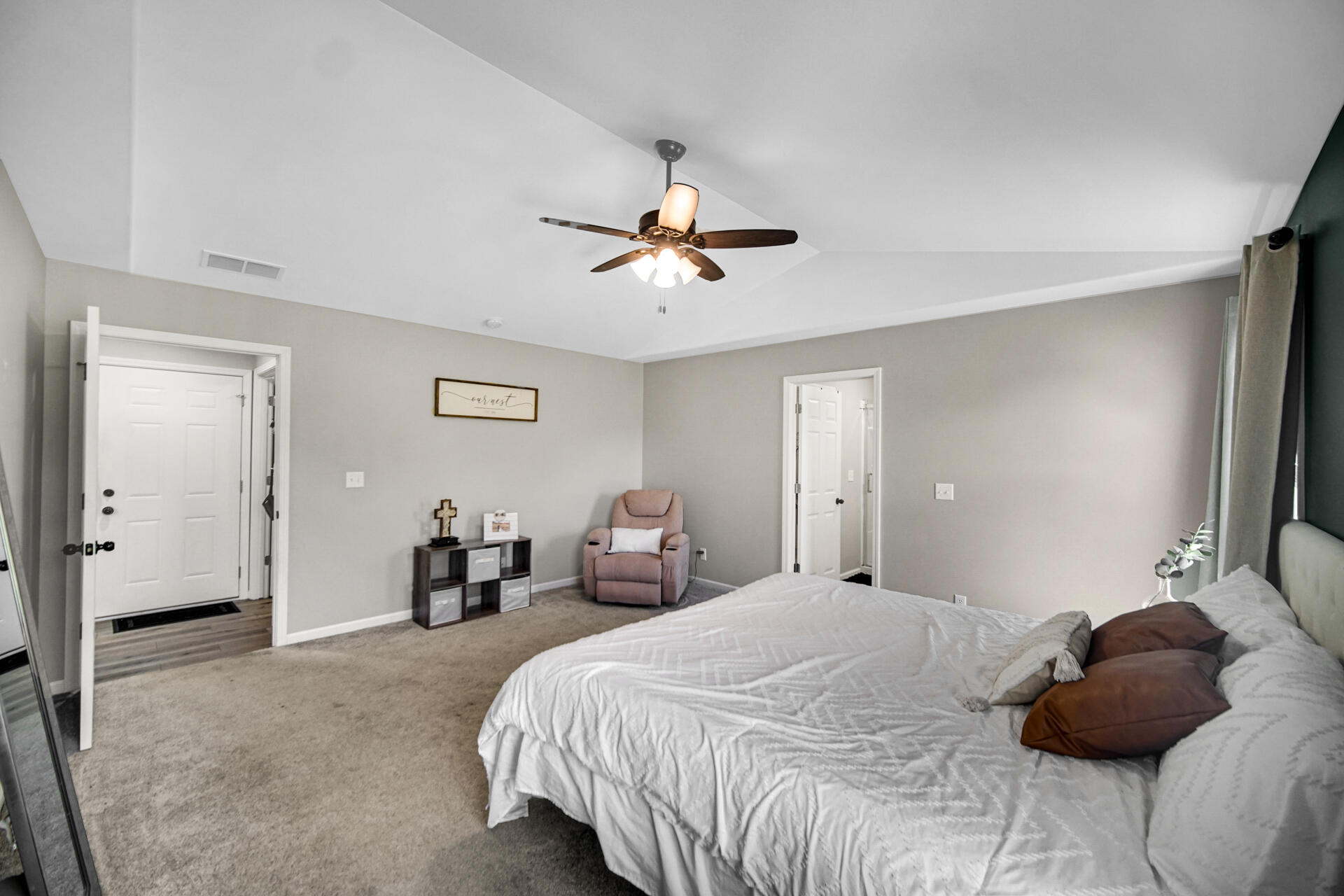 10504 Turkey Run Wheatfield, IN 46392 - Photo 13 of 26 1920x1280