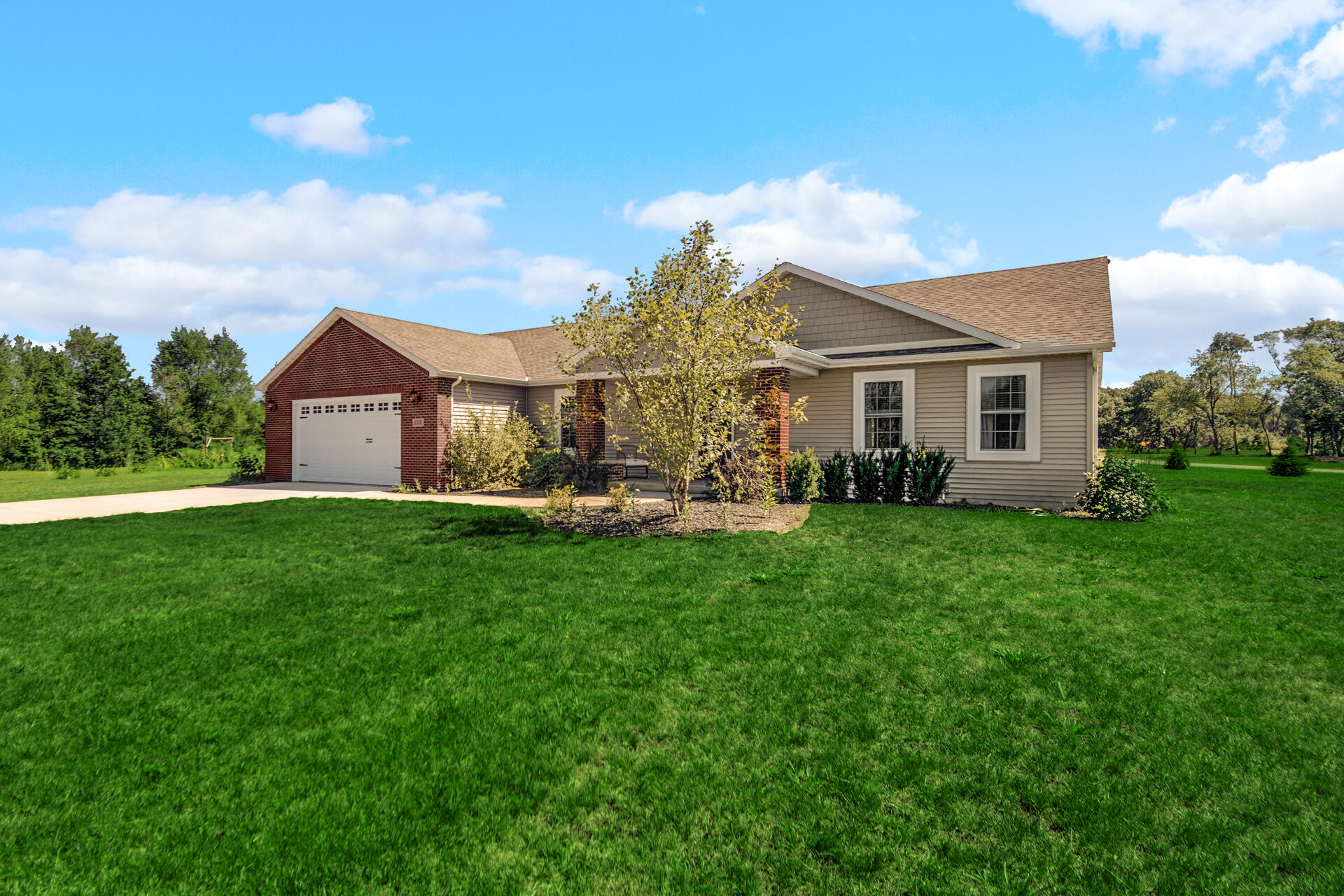 10504 Turkey Run Wheatfield, IN 46392 - Photo 2 of 26 1920x1280