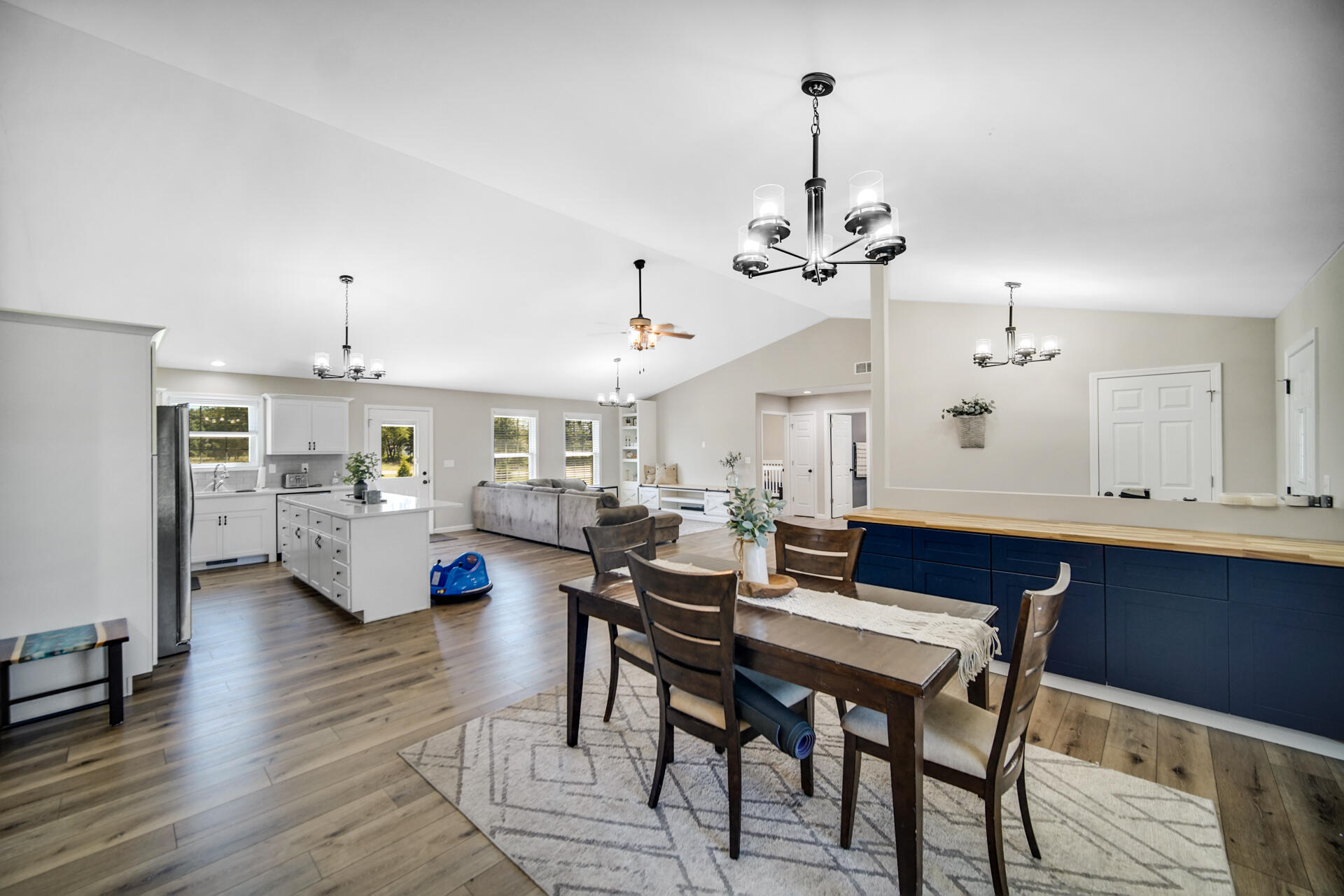 10504 Turkey Run Wheatfield, IN 46392 - Photo 7 of 26 1920x1280