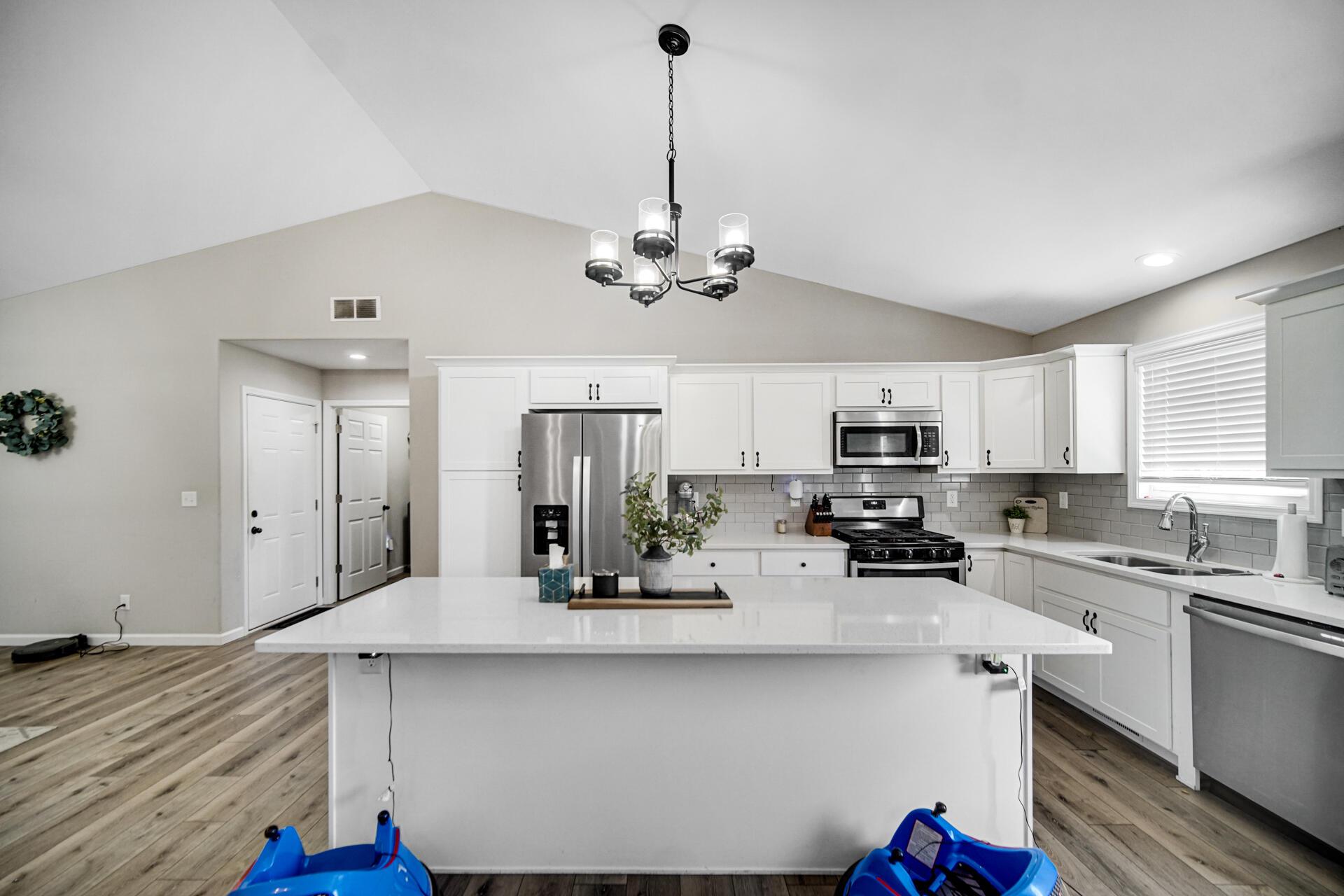 10504 Turkey Run Wheatfield, IN 46392 - Photo 8 of 26 1920x1280