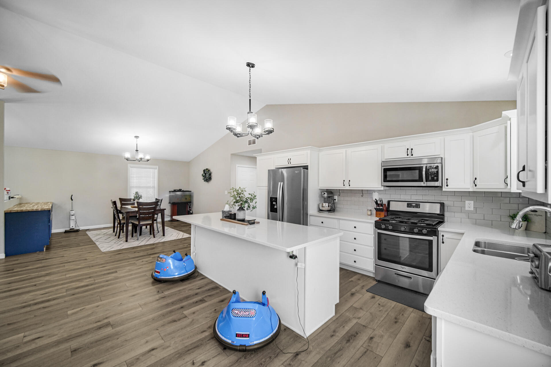 10504 Turkey Run Wheatfield, IN 46392 - Photo 10 of 26 1920x1280