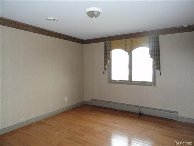 2350 Beacon Road Imlay City, MI 48444 - Photo 18 of 24 room.jpg