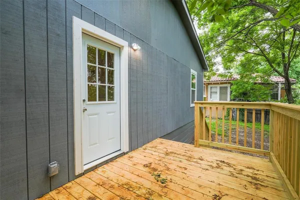 $2,100 | 335 North Marsalis Avenue, Dallas, TX 75203