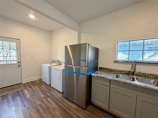 $2,100 | 335 North Marsalis Avenue, Dallas, TX 75203