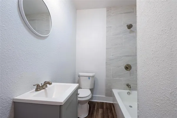 $2,100 | 335 North Marsalis Avenue, Dallas, TX 75203