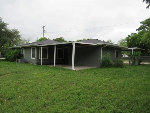 $132,620 | 218 North Pearl Street, Mart, TX 76664