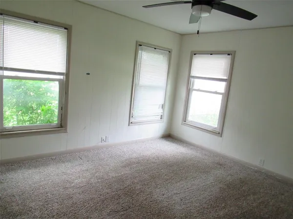 $132,620 | 218 North Pearl Street, Mart, TX 76664