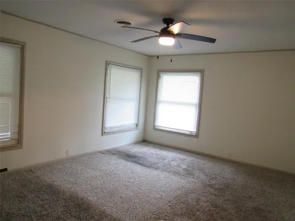 $132,620 | 218 North Pearl Street, Mart, TX 76664