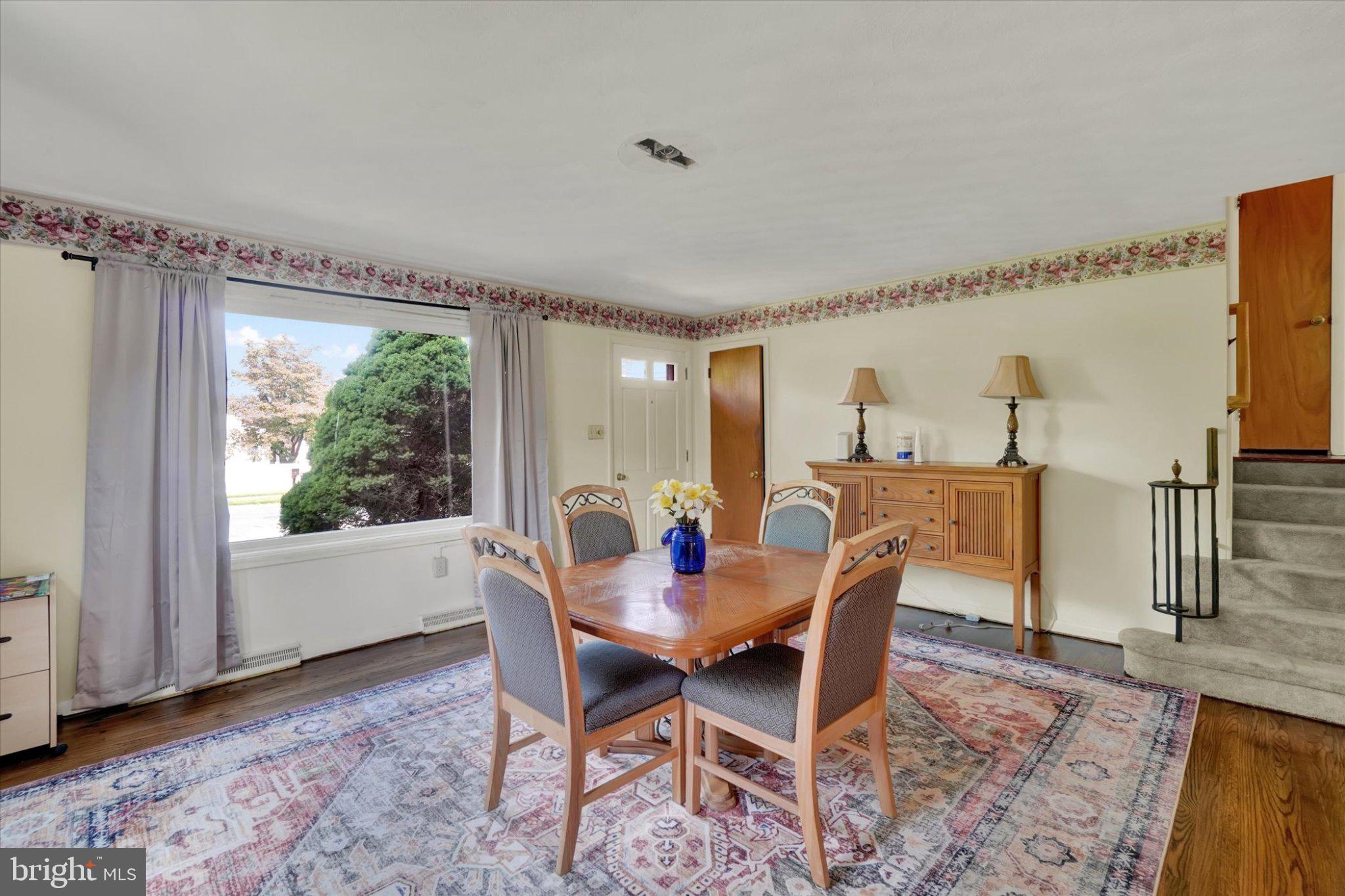 3310 Edenbridge Road York, PA 17402 - Photo 3 of 26 Gallery Image 3