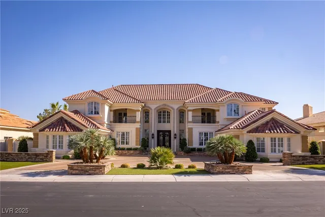 $4,500,000 | 35 Ventana Canyon Drive, Las Vegas, NV 89113