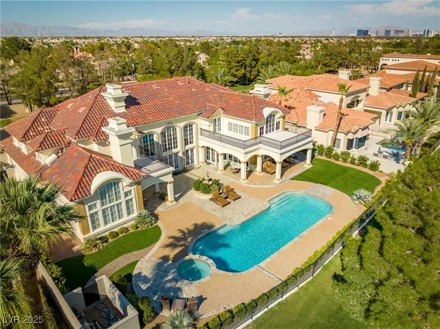 $4,500,000 | 35 Ventana Canyon Drive, Las Vegas, NV 89113