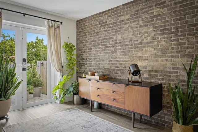 $970,000 | 565 South Drive, Miami Springs, FL 33166