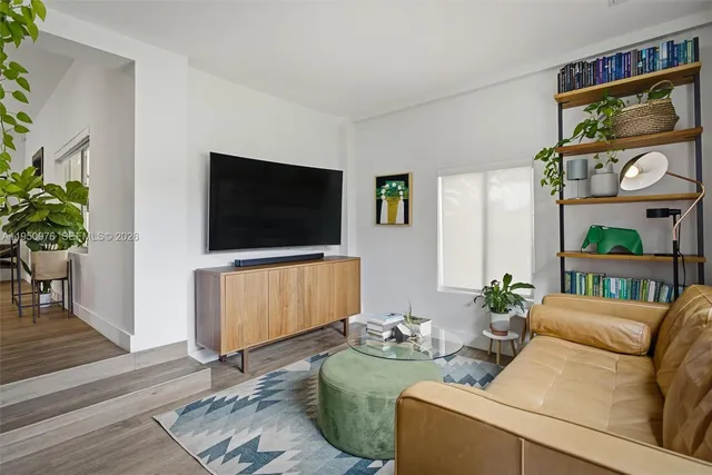 $970,000 | 565 South Drive, Miami Springs, FL 33166