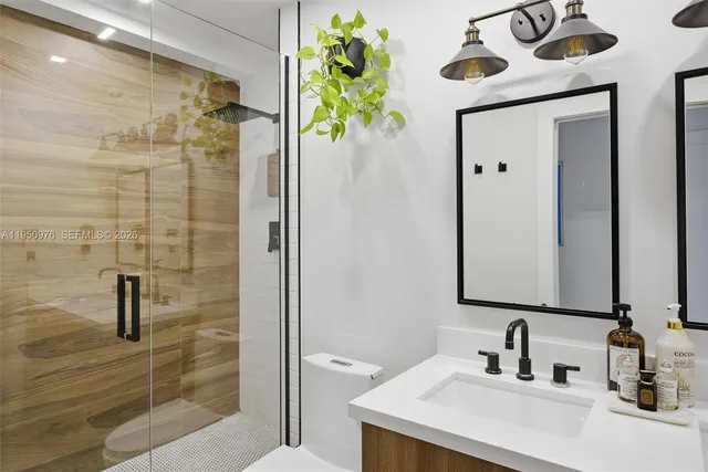 $970,000 | 565 South Drive, Miami Springs, FL 33166