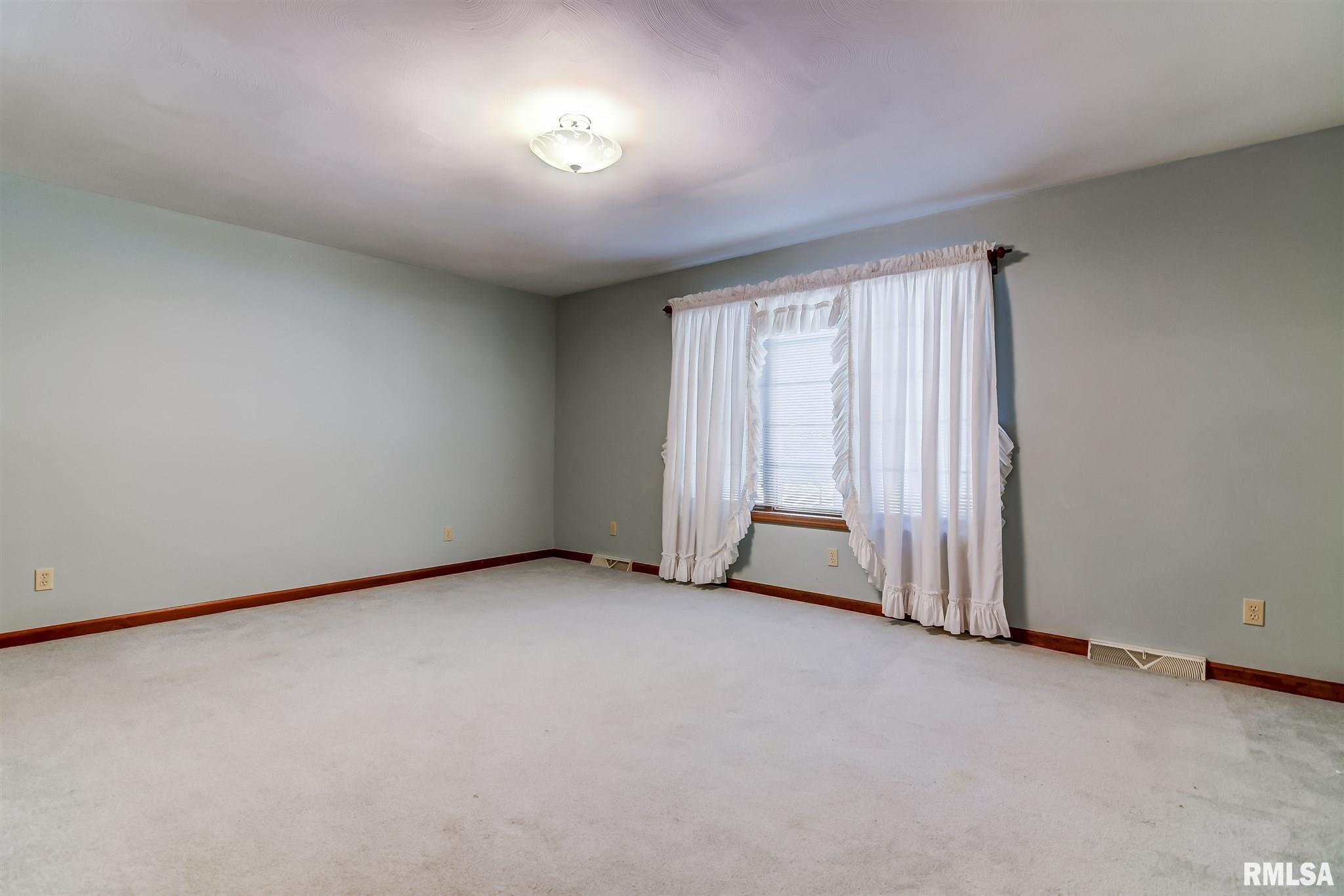329 Golf Road Springfield, IL 62704 - Photo 29 of 45