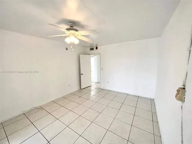 $1,600 | 18900 Northeast 3rd Court, Unit 531, Miami, FL 33179