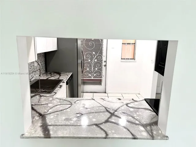 $1,600 | 18900 Northeast 3rd Court, Unit 531, Miami, FL 33179