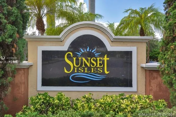 $2,050 | 10360 Fox Trail Road South, Unit 1601, Royal Palm Beach, FL 33411