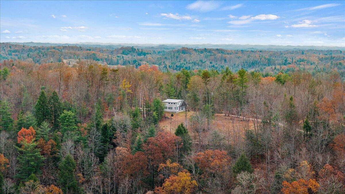 1516 Hobbs Road Campton, KY 41301 - Photo 65 of 71 54-DJI_20251115125605_0335_D