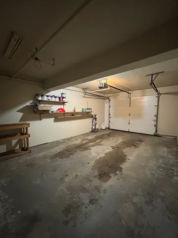 $2,600 | 124 Tennis Plaza Road, Unit 21, Dracut, MA 01826