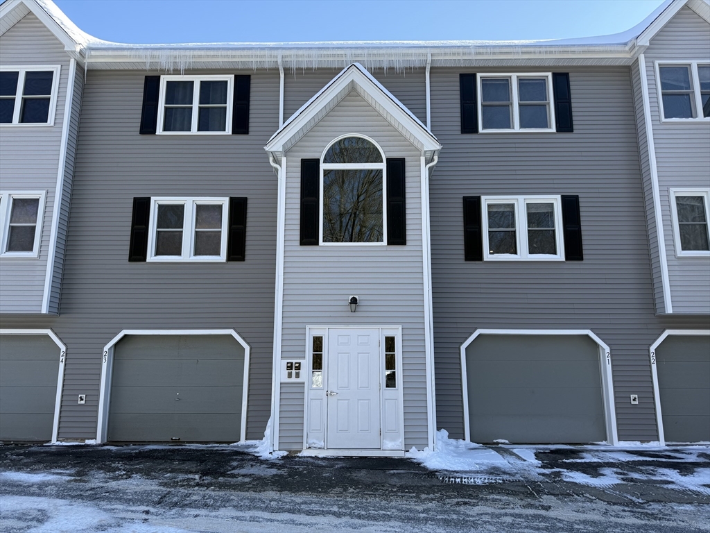 124 Tennis Plaza Road, Unit 21 Dracut, MA 01826 - Photo 2 of 15