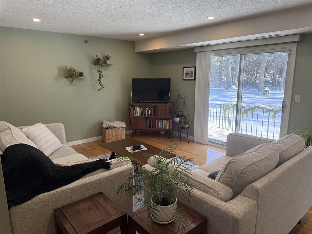 124 Tennis Plaza Road, Unit 21 Dracut, MA 01826 - Photo 4 of 15